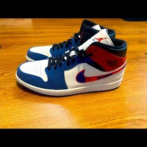 Nike Air Jordan 1 Retro Mid SE Multicolor Swoosh Size 13